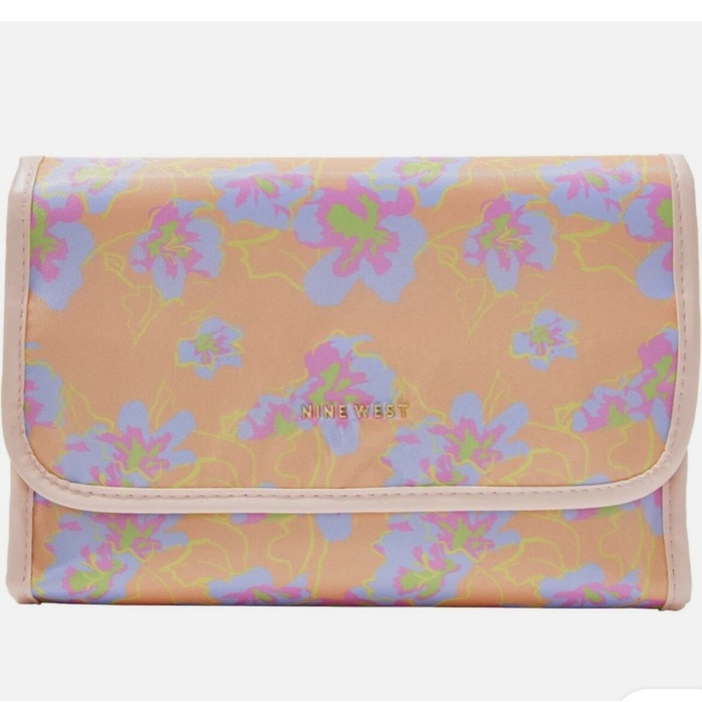 Nine West Hanging Travel Organizer Cosmetic Bag . OS Floral